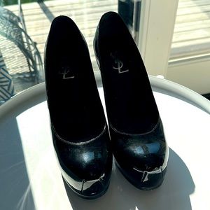Yves Saint Laurent Black Patent Heels